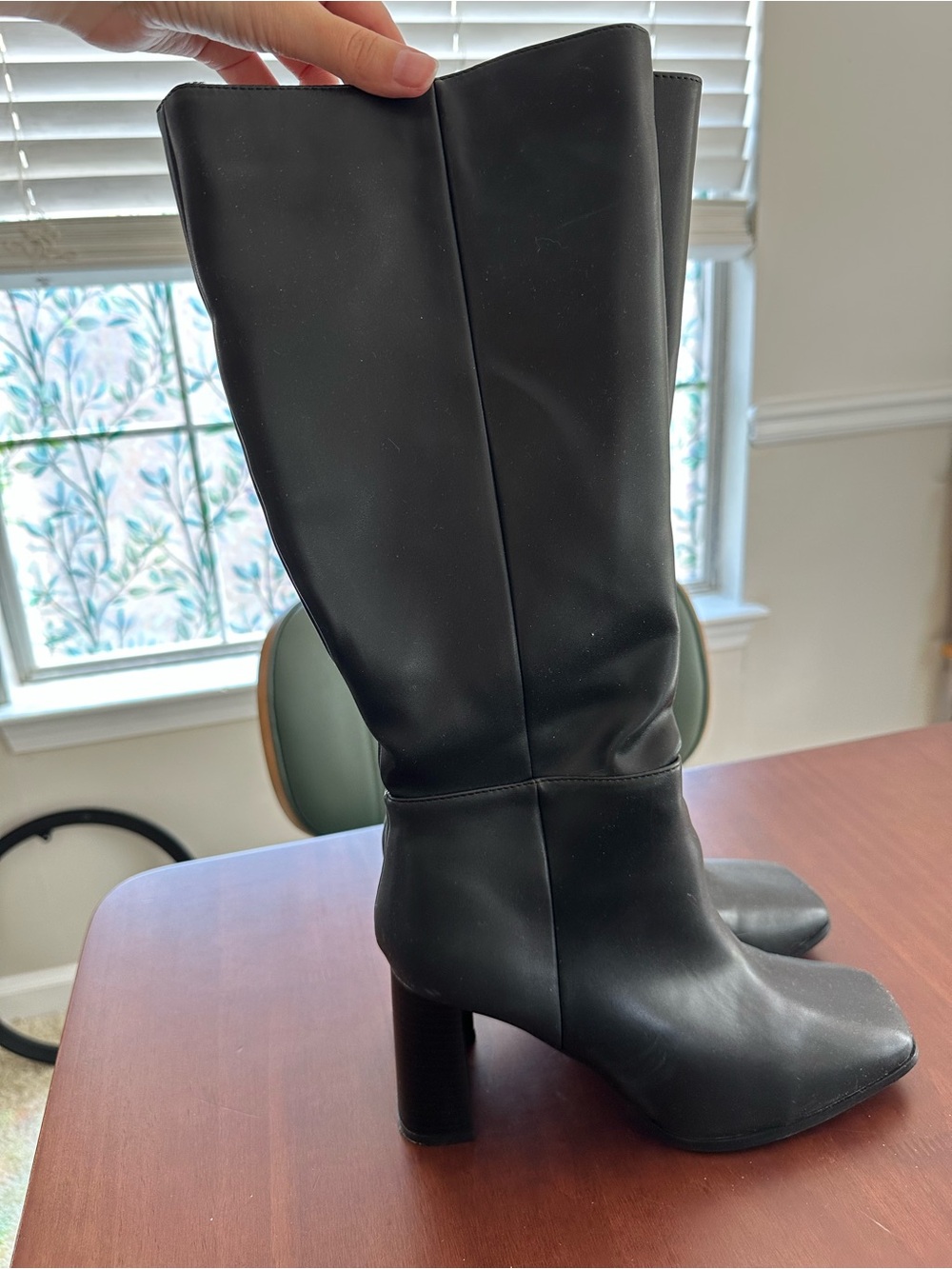 Lulu's Black Mid-Calf Block Heel Boots